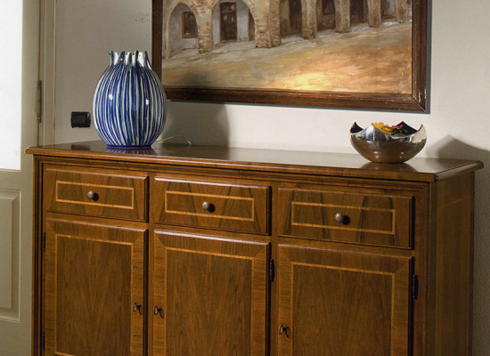 Credenza con intarsio